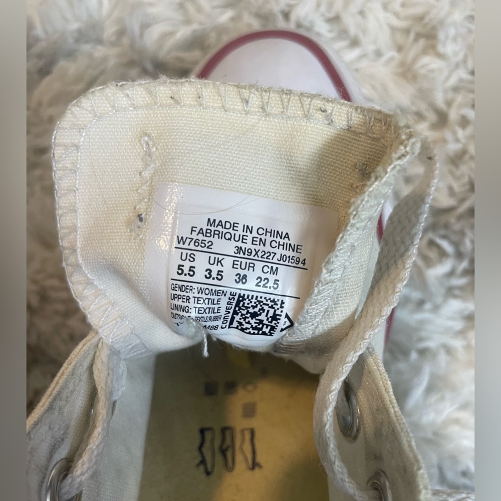 White converse - Picture 4 of 4